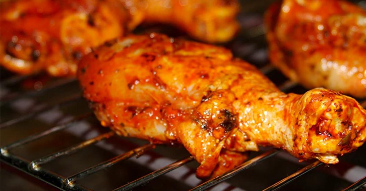 BBQ SMOKED CHICKEN QUARTERS